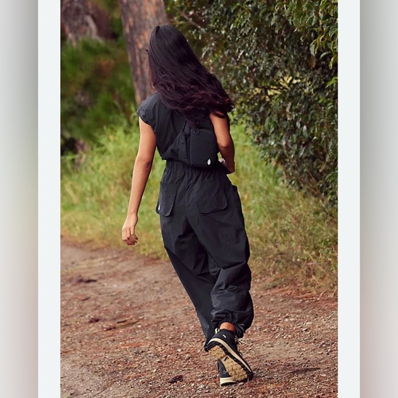 New 🔥Free People Black Movement Fly by Night Onsie large - Picture 4 of 7